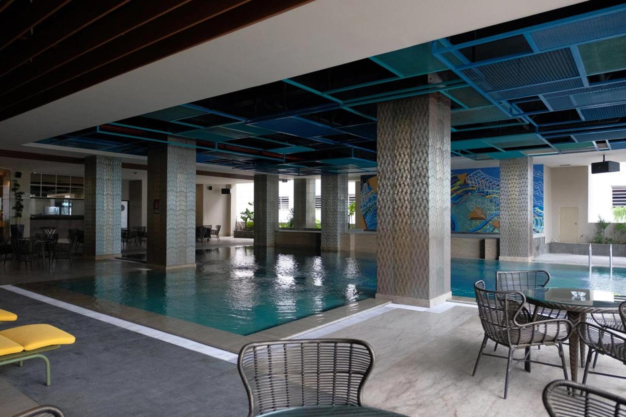 Morazen Surabaya Hotel Exterior foto